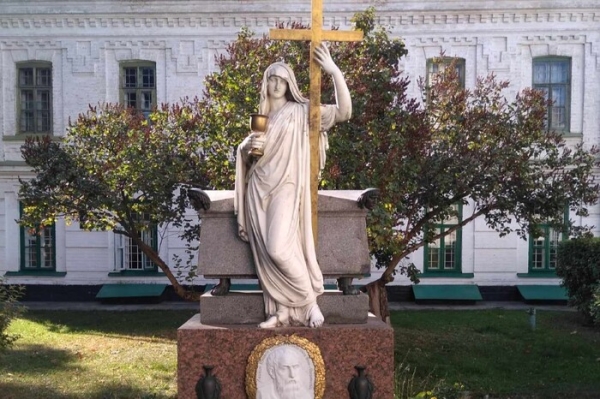 На території Лаври розконсервували старовинний пам’ятник (фото)