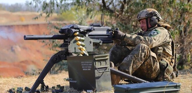 Втрати Росії: ЗСУ знищили майже 1000 окупантів, 51 одиницю техніки та 15 артстволів - Фото