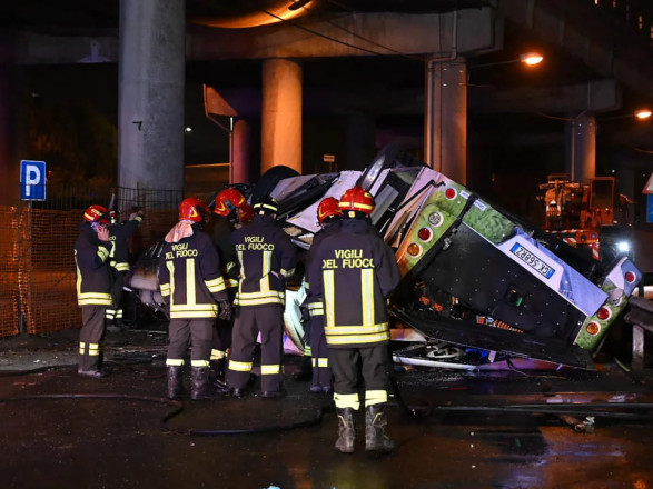 Падіння автобуса з мосту в Італії: в ЗМІ повідомили про збільшення кількості загиблих українців, в МЗС перевіряють інформацію