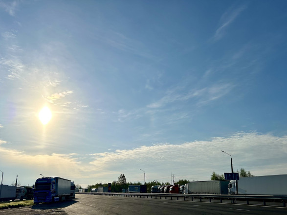 Польські перевізники повністю заблокували рух вантажівок на двох пунктах пропуску з Україною