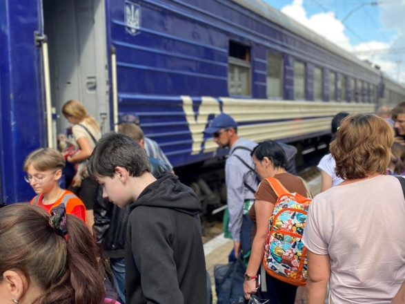 В Мінреінтеграції розробили схему евакуації людей з ТОТ через Сумщину