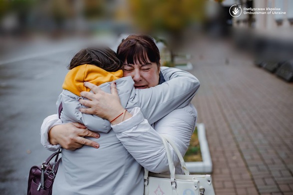 Ще трьох українських дітей повернули на Батьківщину - Омбудсмен