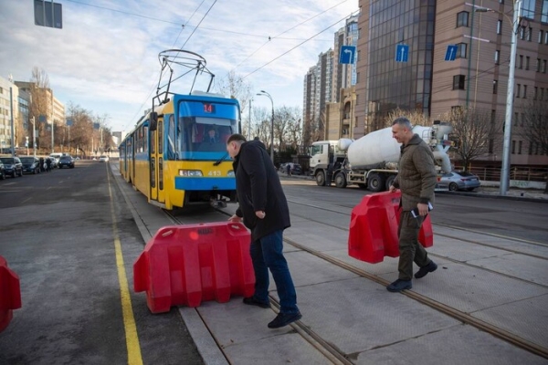 У Києві відкрито рух оновленим Дегтярівським шляхопроводом (фото)