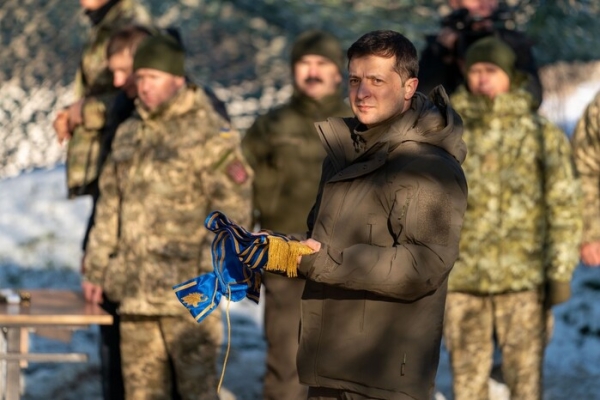 У Києві зруйновано фабрику армійського одягу, який носять Зеленський і Залужний