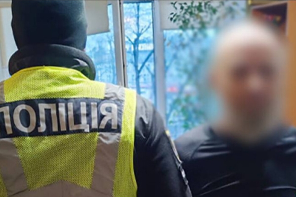 У Києві правоохоронці затримали чоловіка, який стріляв з балкона багатоповерхівки
