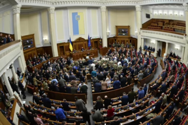 Пільги для мільйонерів. Названо заможних депутатів, які не гребують доплатами за житло