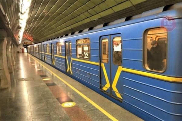 Низка смертей у метро. Соцмережі відреагували на петицію про захисні екрани на платформах