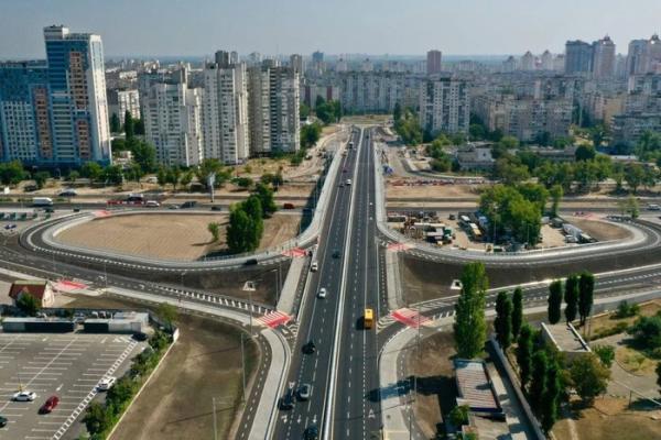 Новий шляхопровід на Оболоні: рух з’їздами і заїздами відкрито (відео)