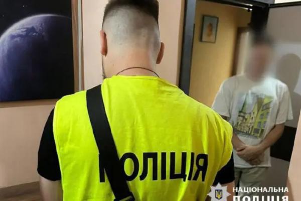 Наживалися на померлих громадянах: столична приватна нотаріус організувала шахрайську схему