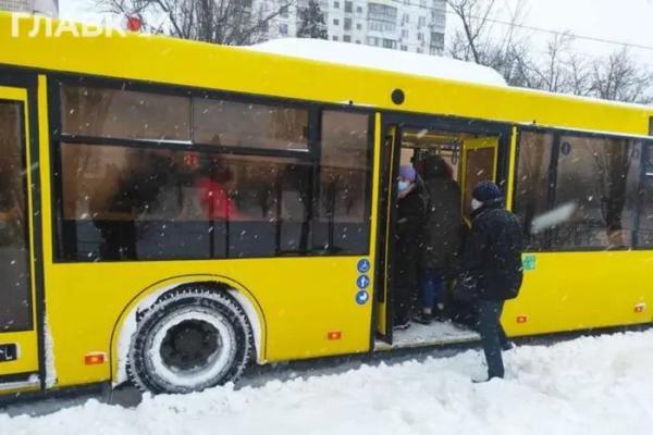 У Києві курсуватимуть два нових маршрути автобусів