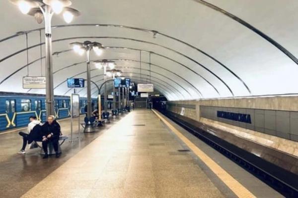 На ескалаторі столичного метро постраждала дитина: чи працюватиме сьогодні станція «Либідська»
