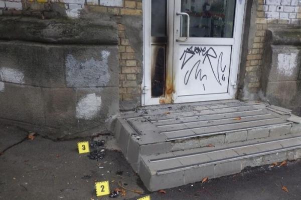 У Києві 19-річний юнак намагався підпалити взуттєвий магазин: як покарають палія