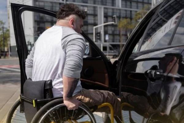 Кошти на адаптацію авто ветерана з інвалідністю: як подати заявку у Києві