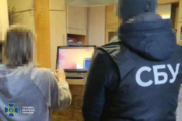 Затримано окупаційну експосадовицю, яка допомогла РФ депортувати українських дітей