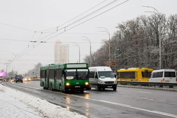 Рух низки автобусів та тролейбусів у Києві 15-16 лютого буде змінено  