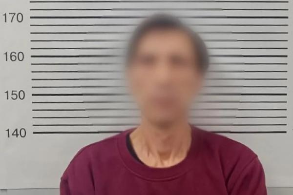 Поліція обшукала квартиру киянина, який запалив димову шашку у під’їзді будинку