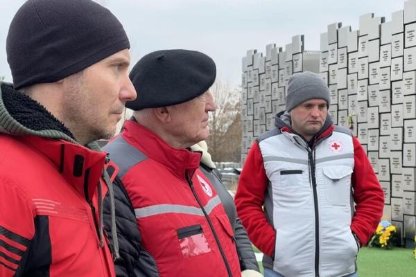 Делегація Червоного Хреста України та Франції відвідала Бучу