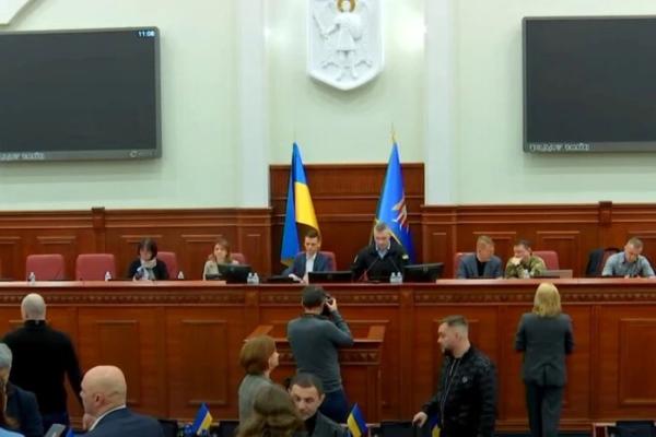 Депутати Київради зібрали підписи для голосування за відставку Володимира Бондаренка