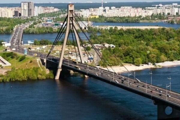 Рух на мосту через Десенку у Києві буде частково обмежено до кінця 2025 року 
