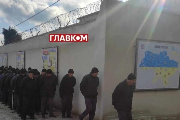 Кабмін пропонує оподатковувати доходи полонених росіян