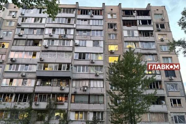 Нічна атака на Київ 4 травня. Куди звертатися жителям пошкоджених на Оболоні будинків