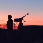Лісова пожежа та пошкодження будинків: наслідки дронової атаки на Київщину
