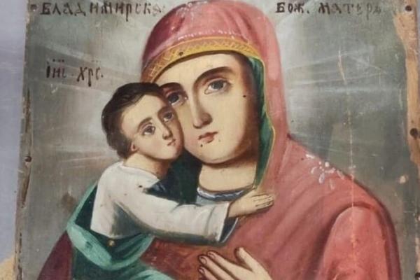 Киянин намагався вивезти за кордон старовинну ікону (фото)