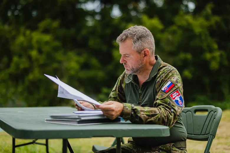 Двоє словаків хотіли воювати за ЗСУ, а один &ndash; за Росію. Президент країни не дозволив