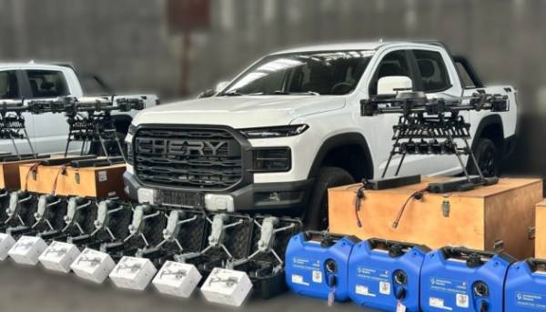 Техніка та обладнання вартістю 11 мільйонів гривень були передані прикордонникам від Запоріжжя. 4