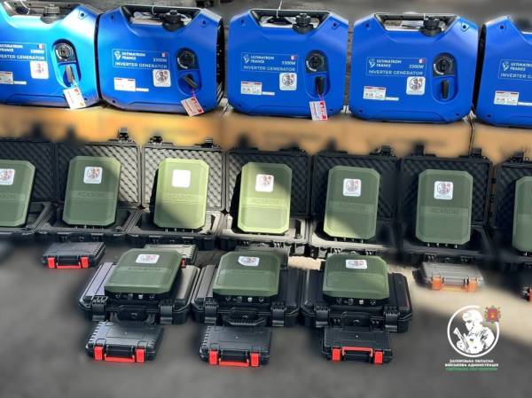 Техніка та обладнання вартістю 11 мільйонів гривень були передані прикордонникам від Запоріжжя. 6