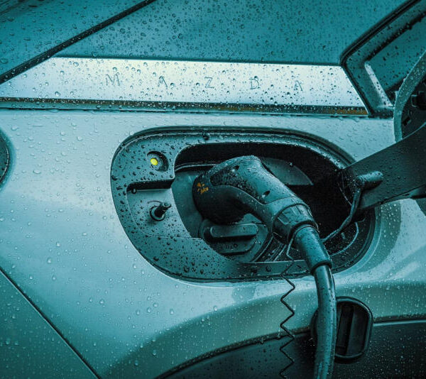 Китайський інженер вигадав універсальний ключ для злому зарядних станцій електромобілів&hellip;