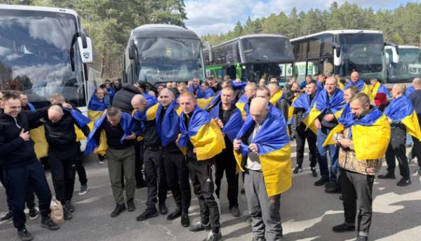 Україна повертає 193 захисників з російського полону – Зеленський 12