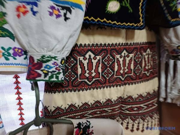 Вишиванки на старих фотографіях 27