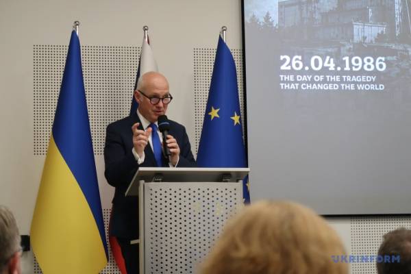 Безпека атомних об'єктів — першочергове завдання: на празькій конференції розглянули висновки Чорнобильської катастрофи 10
