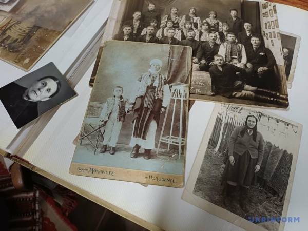 Вишиванки на старих фотографіях 17