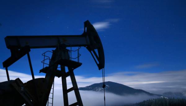 Вартість нафти зростає через побоювання щодо можливого військового загострення на Близькому Сході.