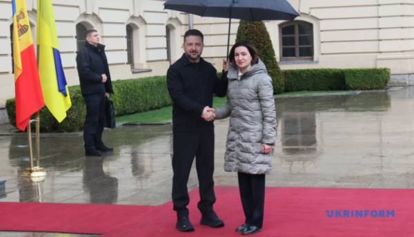 Зеленський і Санду обговорили питання безпеки, входження до ЄС та економічне партнерство. 18