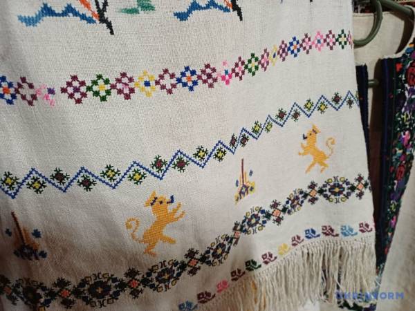 Вишиванки на старих фотографіях 28