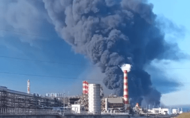 Дрони знову атакували порт і нафтопереробний завод у російському Туапсе&hellip;