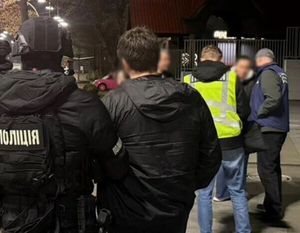 Обіцяли домовитись з ТЦК за 20 тисяч доларів: у Києві&hellip;