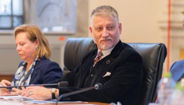 Глава Міністерства культури Італії не братиме участі у церемонії відкриття&hellip;