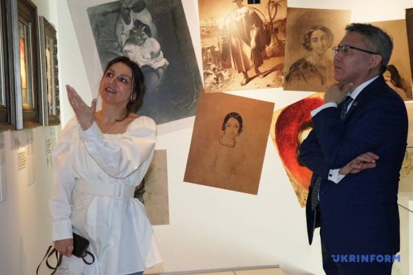 У Львові пройшов мистецький вечір «Він: Тарас Шевченко. Між Україною та Казахстаном» 8