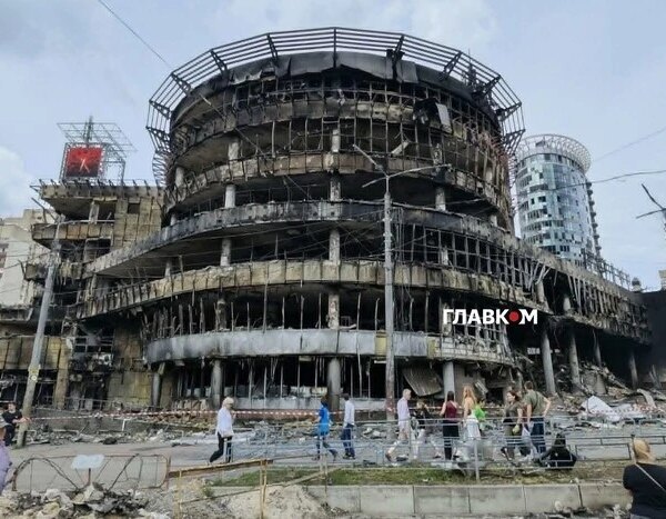 Головна 135 Руйнування ринку та ТРЦ: як Лук’янівка відновлюється після жорстокого удару…