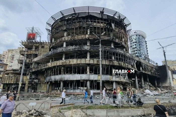 Головна 119 Руйнування ринку та ТРЦ: як Лук’янівка відновлюється після жорстокого удару…