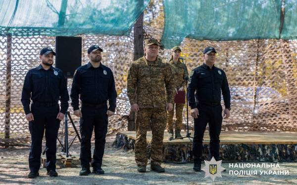 Початковий загін патрульних правоохоронців успішно закінчив ретельну підготовку на тренувальних базах. 13