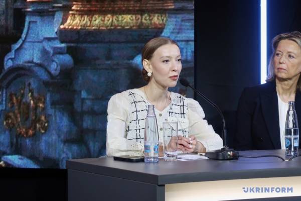 На конференції GLOBSEC обговорювали повернення українських дітей, вивезених до Росії. 9