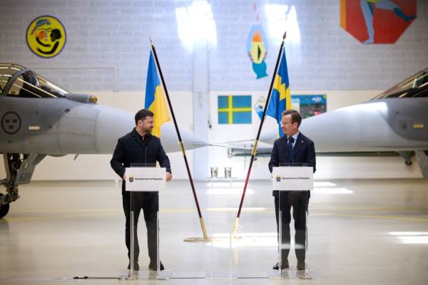 Законодавці пояснили нюанси угоди про купівлю шведських винищувачів Gripen 10 Законодавці пояснили нюанси угоди про купівлю шведських винищувачів Gripen 10