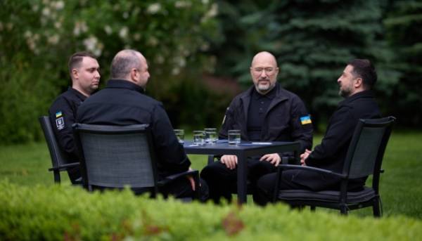 Зустріч щодо протидії балістичним загрозам, ключових перемовин і обміну полоненими: Зеленський, Буданов, Умєров та Шмигаль провели особливу нараду 15 Зустріч щодо протидії балістичним загрозам, ключових перемовин і обміну полоненими: Зеленський, Буданов, Умєров та Шмигаль провели особливу нараду 15