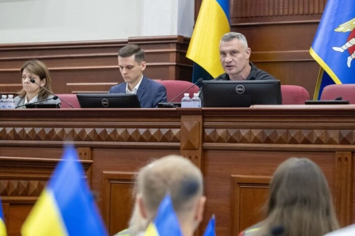 Метро на Троєщину. Київраді не вистачило голосів для важливого рішення