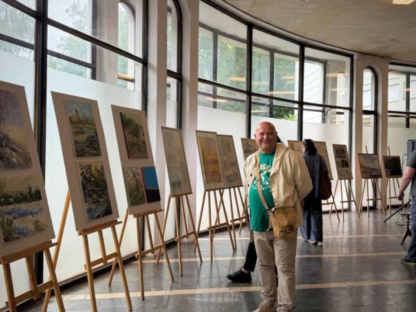 На станції метро «Золоті Ворота» в Києві розпочала роботу виставка, присвячена Дню міста. 10 На станції метро «Золоті Ворота» в Києві розпочала роботу виставка, присвячена Дню міста. 10
